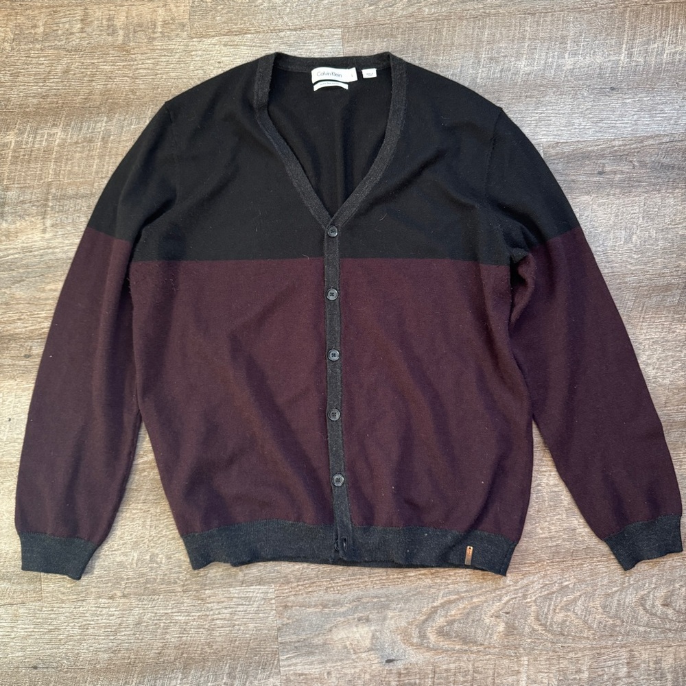 Calvin‎ Klein V-Neck Button-Up 100% Merino Wool Cardigan Sweater Large
